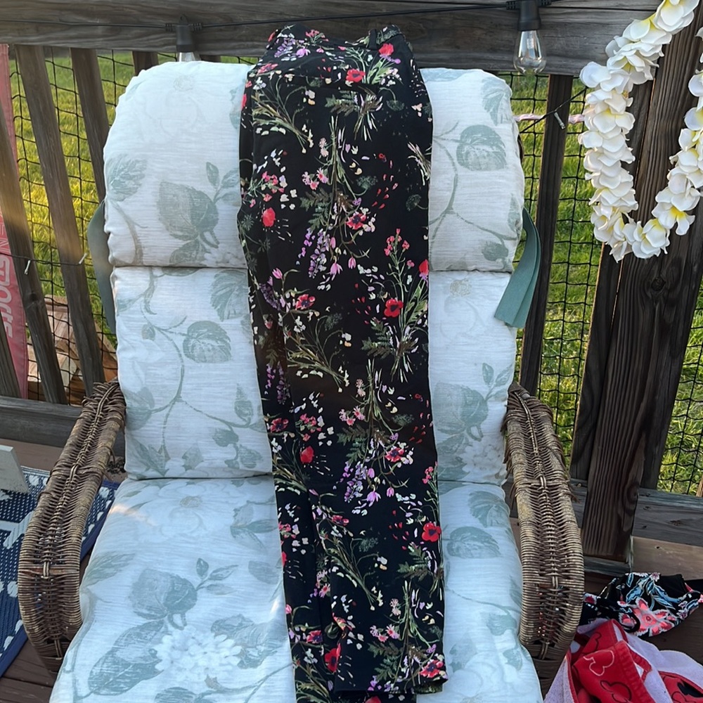 Size 8 H&M floral pants